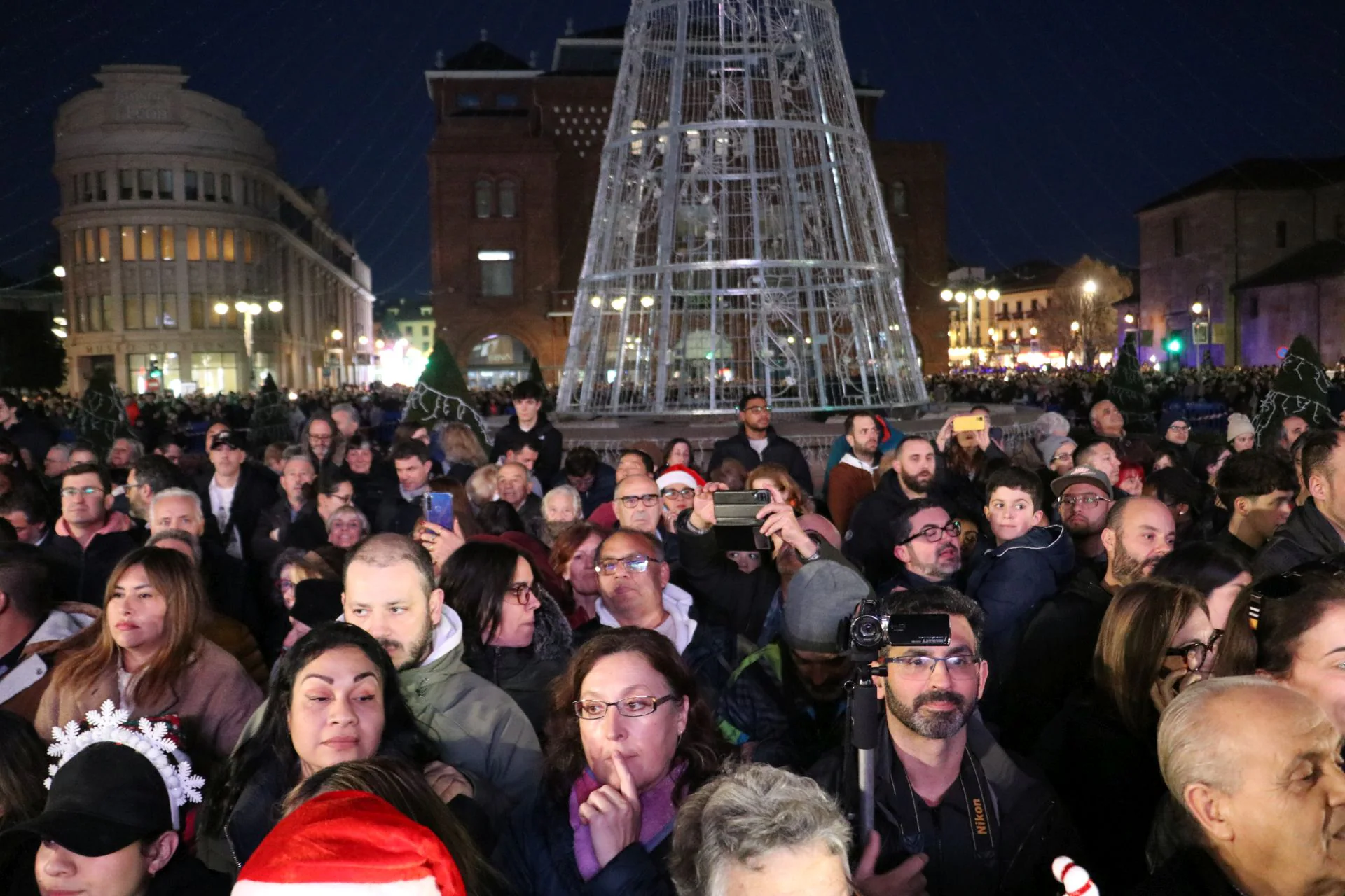 Encendido navideño en la ciudad de León