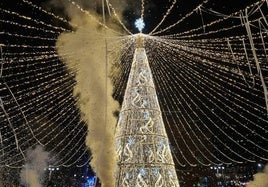 Encendido navideño en León.