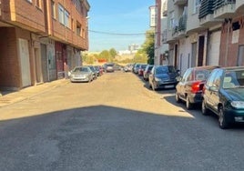 Calle Colón de Villaobispo, una de las incluidas en el plan de asfaltado.