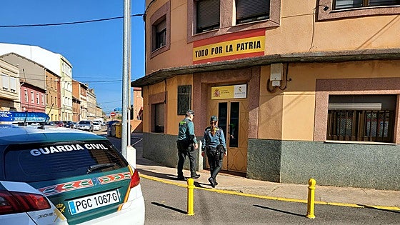 Tres detenidos por robo con fuerza en una vivienda de La Bañeza