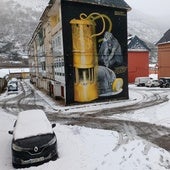 La montaña leonesa se despierta teñida de blanco