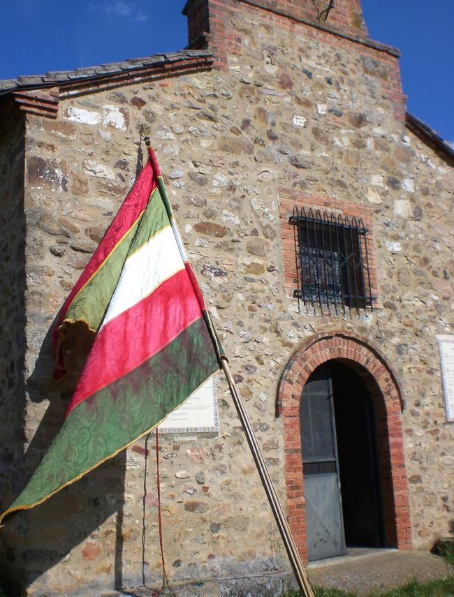 Pendón concejil de la Villa de Sorriba del Esla, en la ermita de la Virgen de la Vega, lugar donde se hacía el concejo abierto del Concejo de Ribesla.
