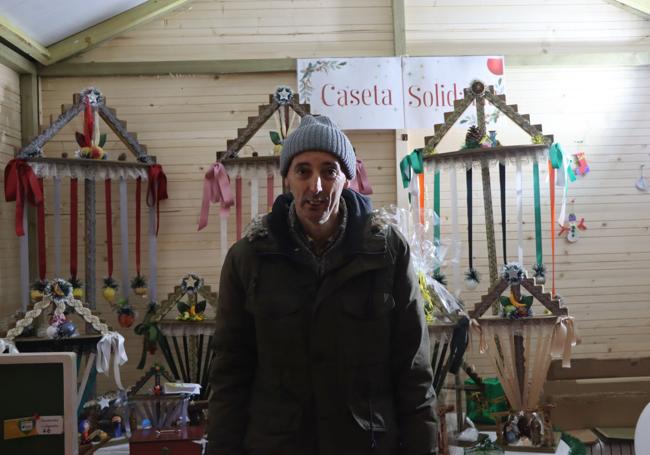 Caseta solidaria del mercadillo de Navidad de León.