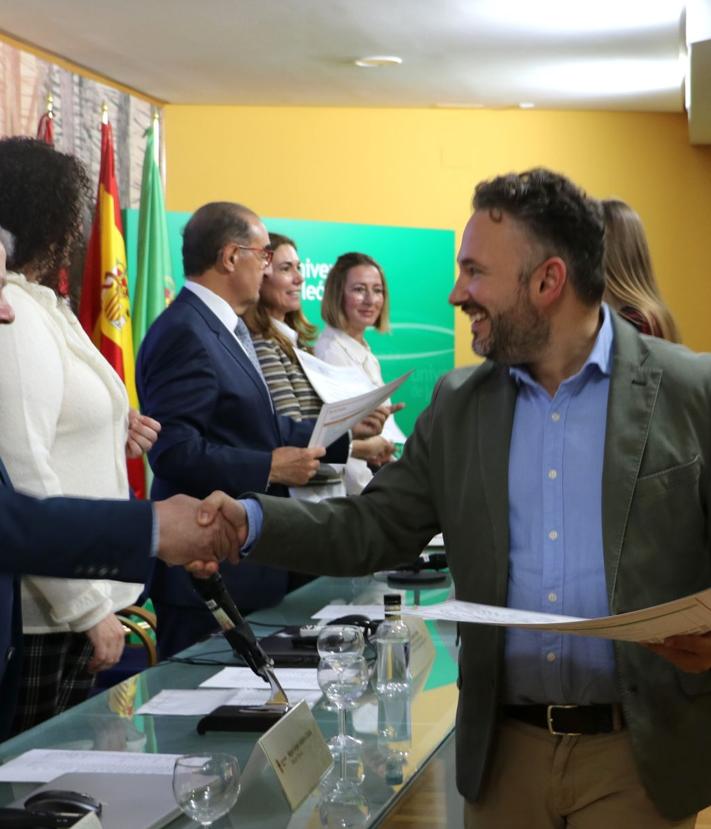 Imagen secundaria 2 - La Clínica Solidaria del Colegio Oficial de Dentistas de León atienden a más de 190 pacientes sin recursos