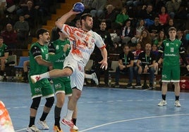 Rodrigo Benites en el último partido contra el Anaitasuna.