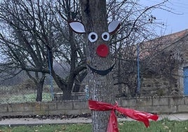 Árbol decorado en Valdespino de Somoza