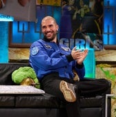 Un show galáctico para TVE: Pablo Álvarez lleva 'La Revuelta' de Broncano al espacio