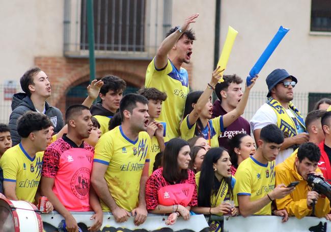 Aficionados del Atlético Mansillés.