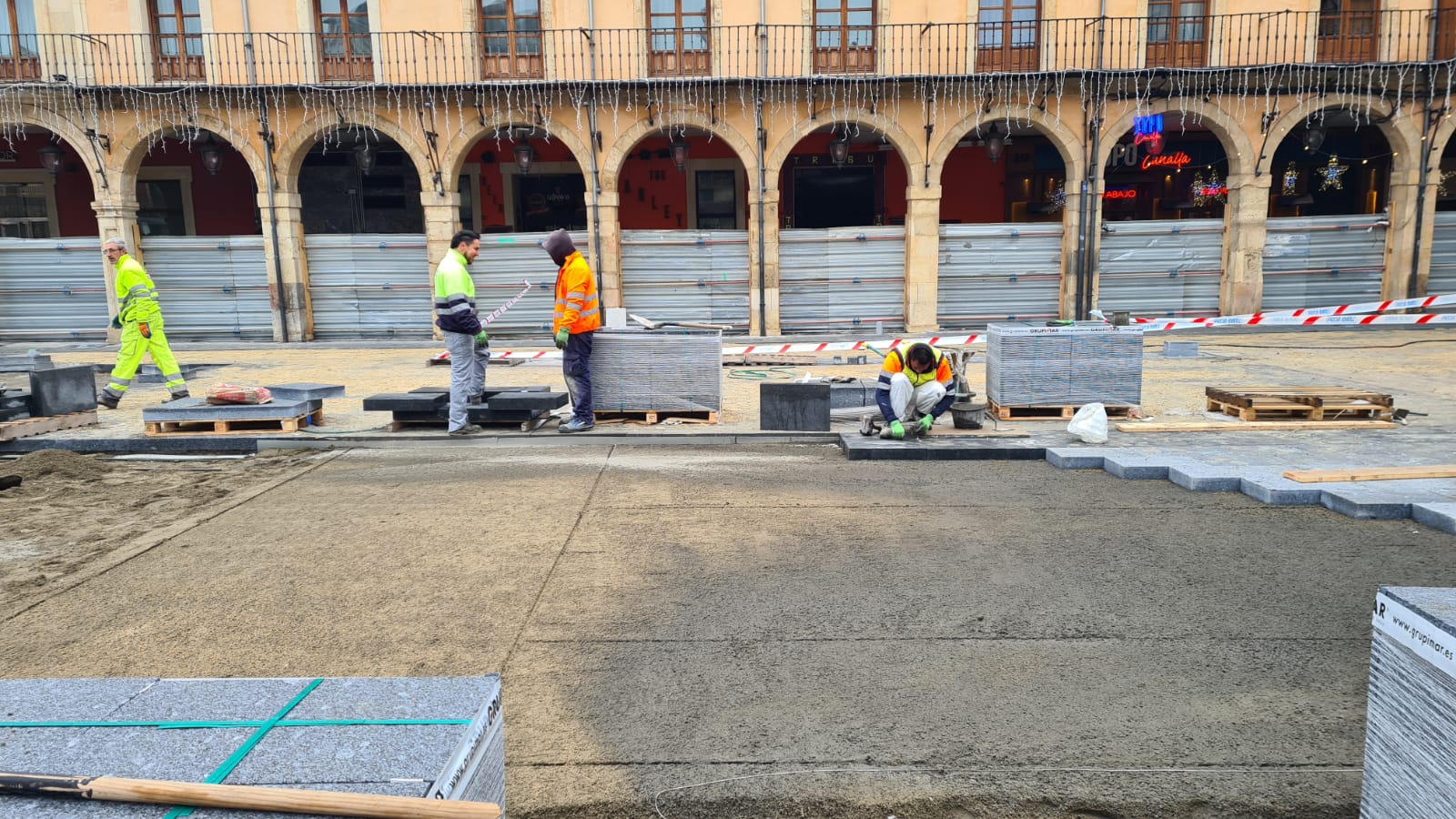 Obras en la Plaza Mayor de León