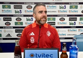 Javi Rey, entrenador de la Deportiva, en sala de prensa.