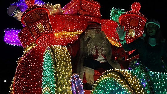 Papá Noel ya deja su estela en León
