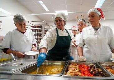 Comida en compañía para no pasar frío en Navidad