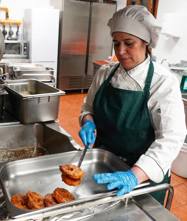 Imagen secundaria 2 - Comida en compañía para no pasar frío en Navidad