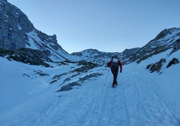 Decenas de medios terrestres y aéreos para peinar Picos: «El área a batir es inmensa»