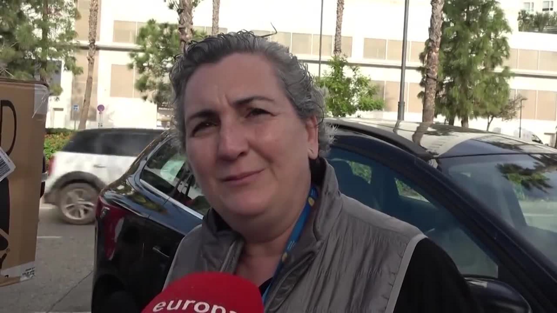 Pepa Muñoz emocionada ante las muestras de solidaridad diez días después de la DANA en Valencia