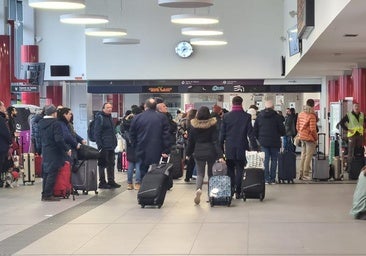 Los trenes vuelven a circular tras el caos informático en la estación de León