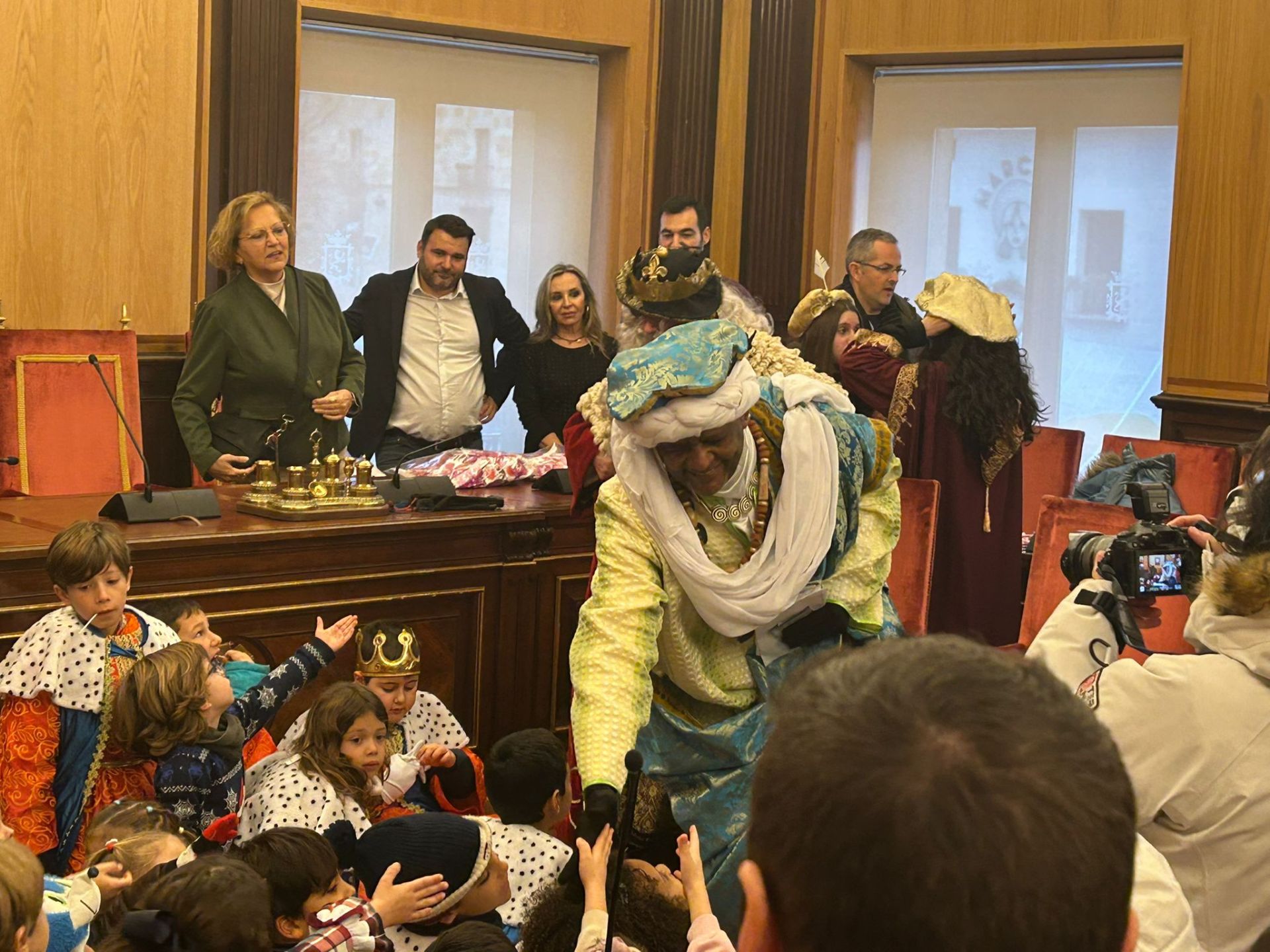 Así recibieron los niños de León a Los Reyes Magos