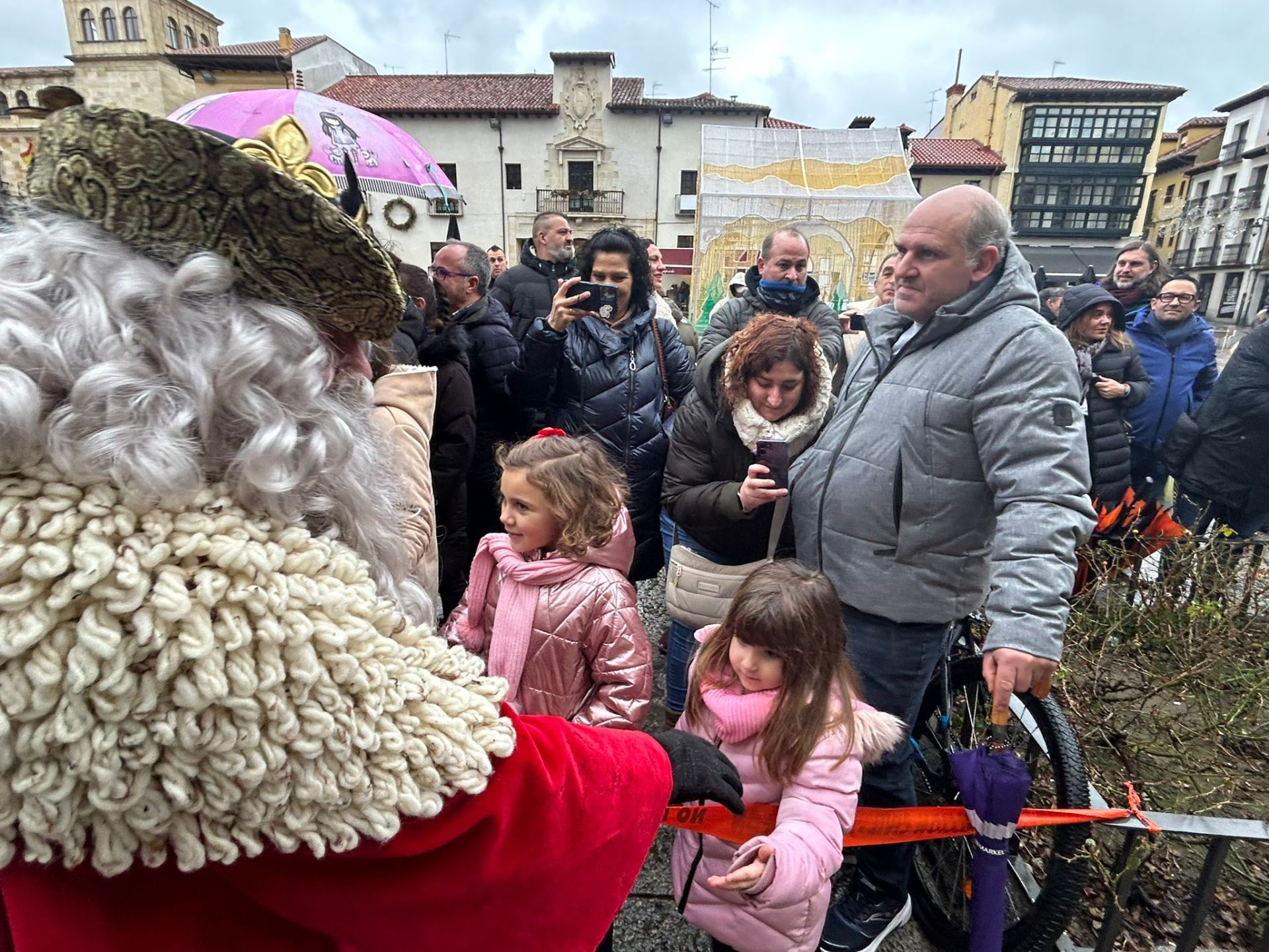 Así recibieron los niños de León a Los Reyes Magos