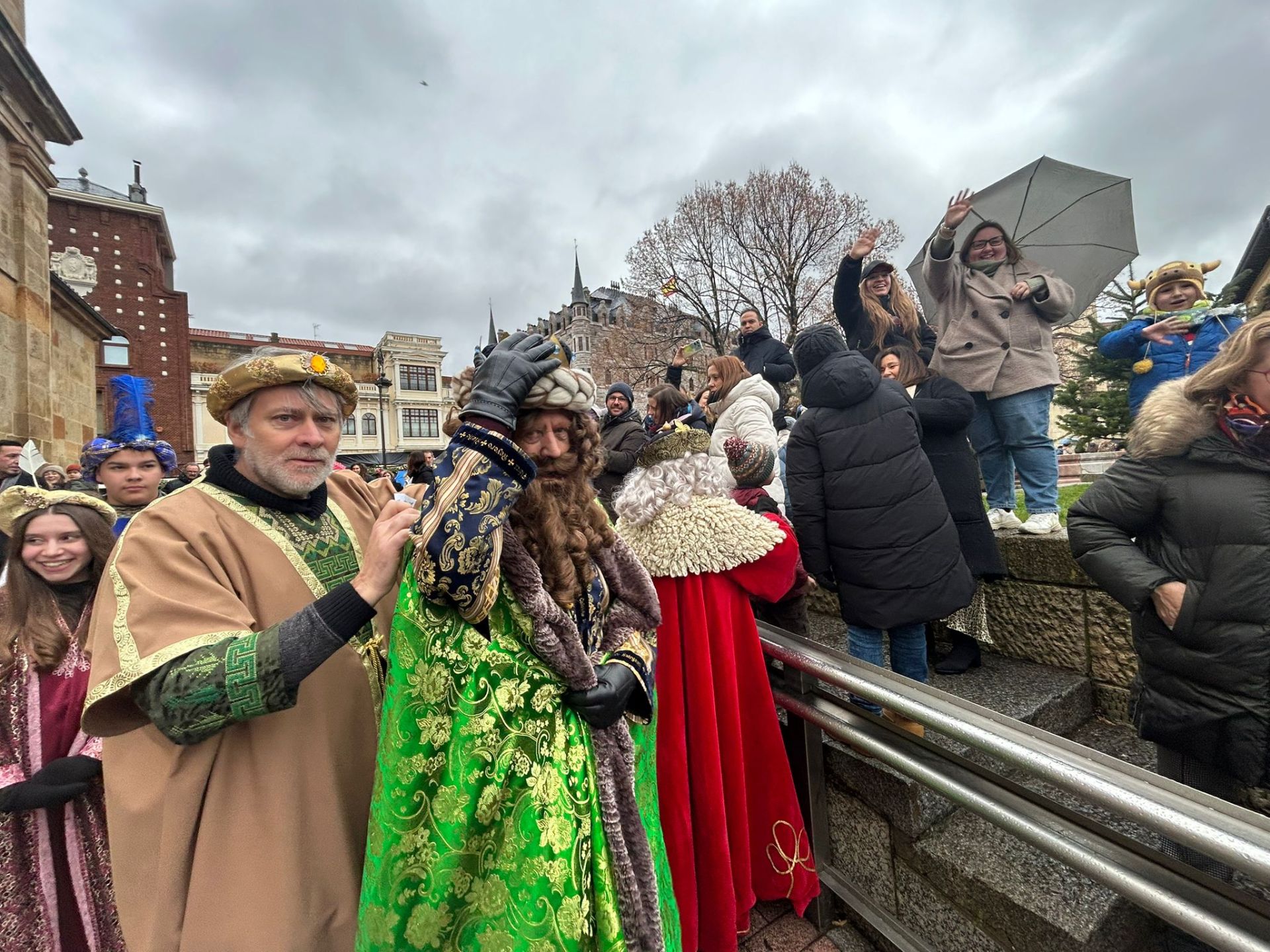 Así recibieron los niños de León a Los Reyes Magos