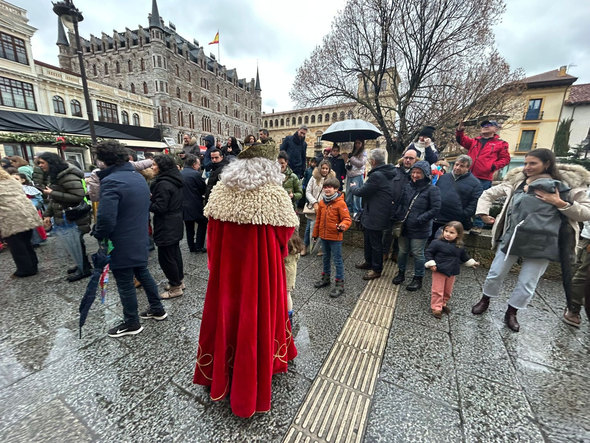 Así recibieron los niños de León a Los Reyes Magos