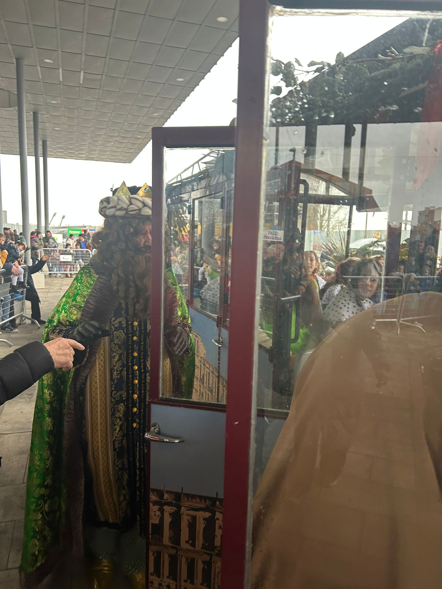 Así recibieron los niños de León a Los Reyes Magos