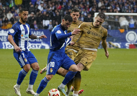 Borja Valle, en una acción del partido ante la Real Sociedad