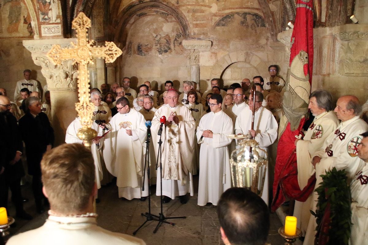 Eucaristía y responso por los reyes de León