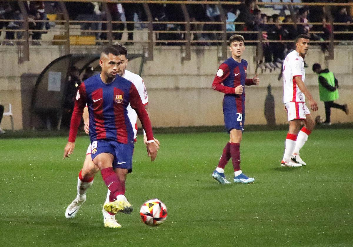 Partido entre la Cultural y el Barça Atlètic.