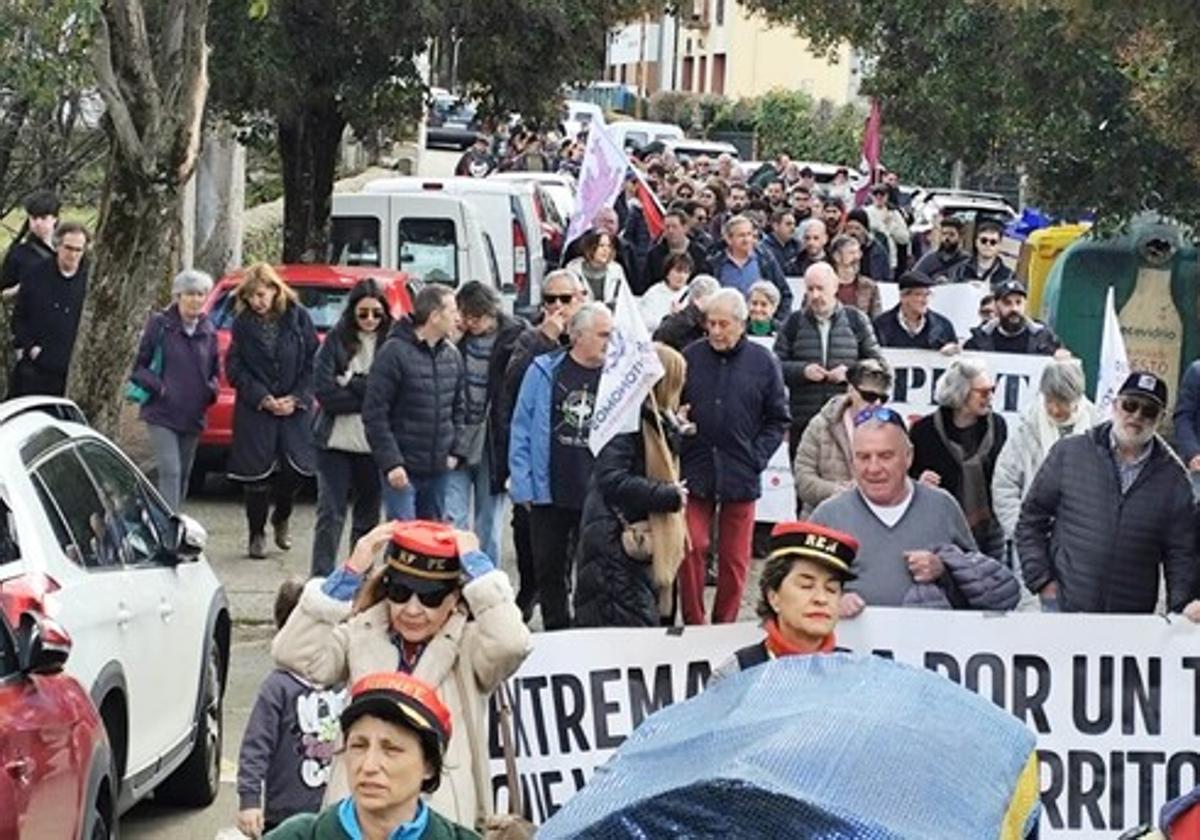 Una manifestación exige en Cáceres «mayor compromiso» al Gobierno para recuperar el tren Ruta de la Plata