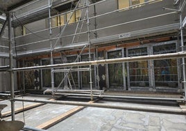 Obras en el Ayuntamiento de Ordoño II.