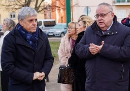 Eduardo Diego y Alejandro Vázquez durante su visita a las obras del centro de salud de Pinilla.