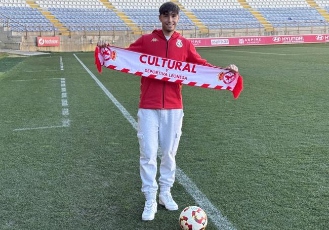 Lanchi, en su presentación como jugador de la Cultural