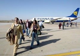 Avión en Villanubla.