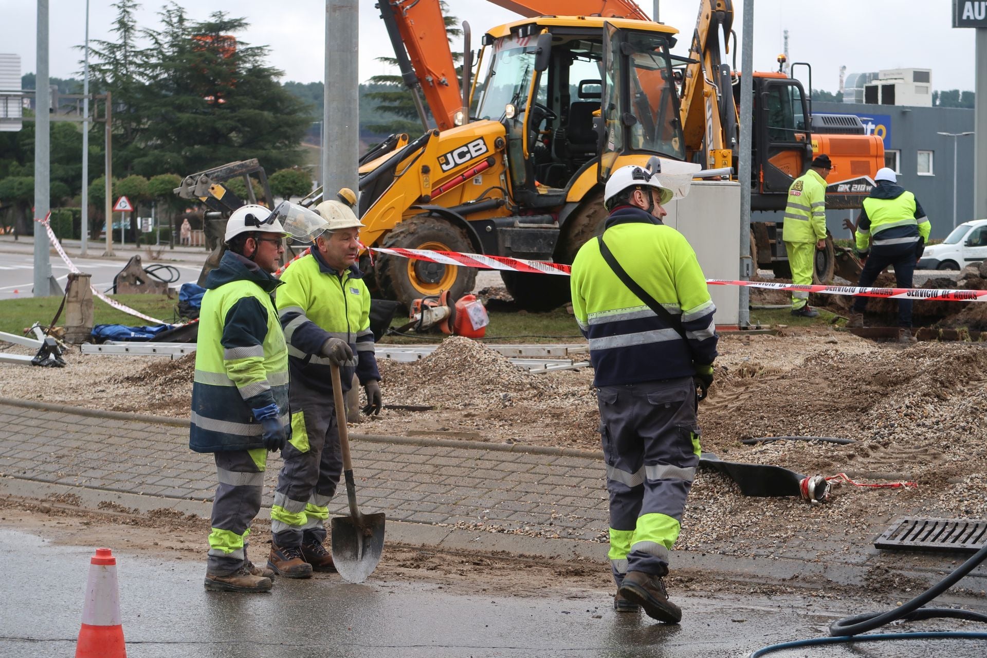 Imágenes de las consecuencias del reventón en Fernández Ladreda