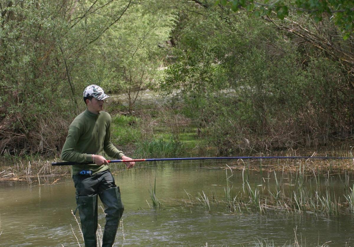 Pesca en ríos leoneses.