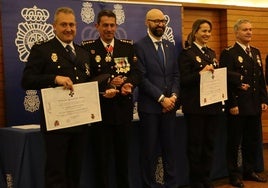 Imagen de la entrega de reconocimientos de la Policía Nacional.