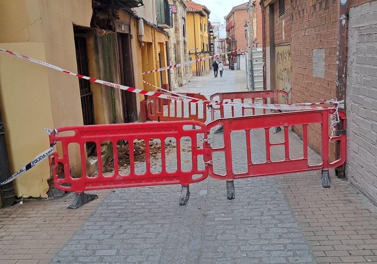 La calle Herreros, cortada tras el suceso.