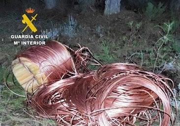 Tres detenidos por robar 1.000 kilos de cable de cobre en Garrafe de Torío