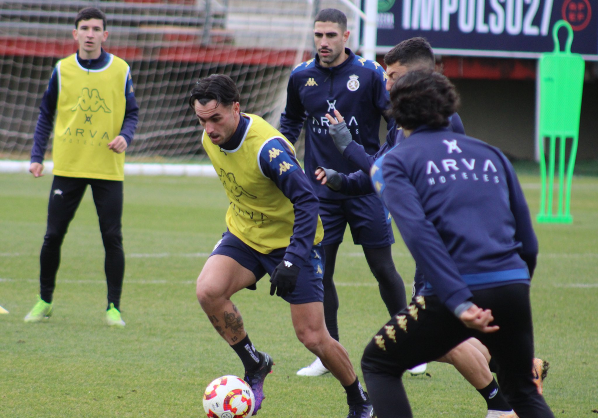 Antón Escobar, entrenando de cara al duelo ante Unionistas