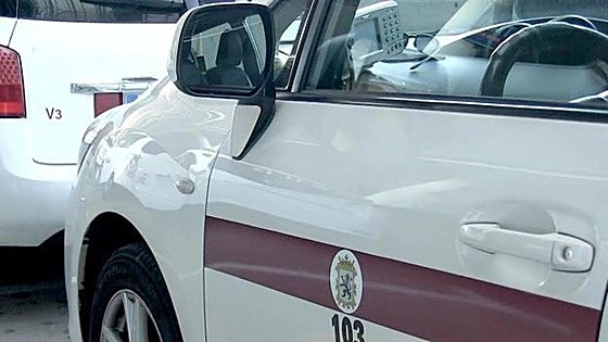 Los taxistas de León convocan un paro por el aumento de las primas de los seguros