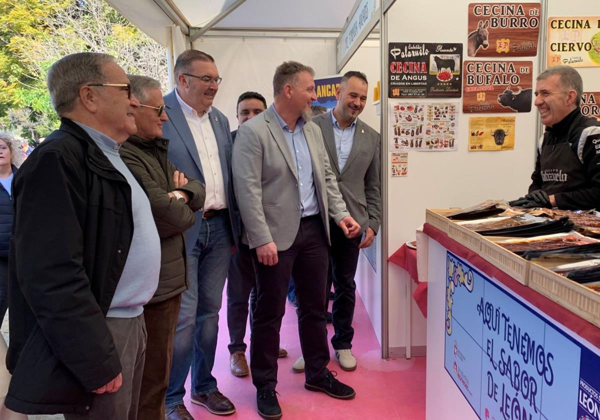 Los pendones y los Productos de León encandilan una vez más a Sevilla