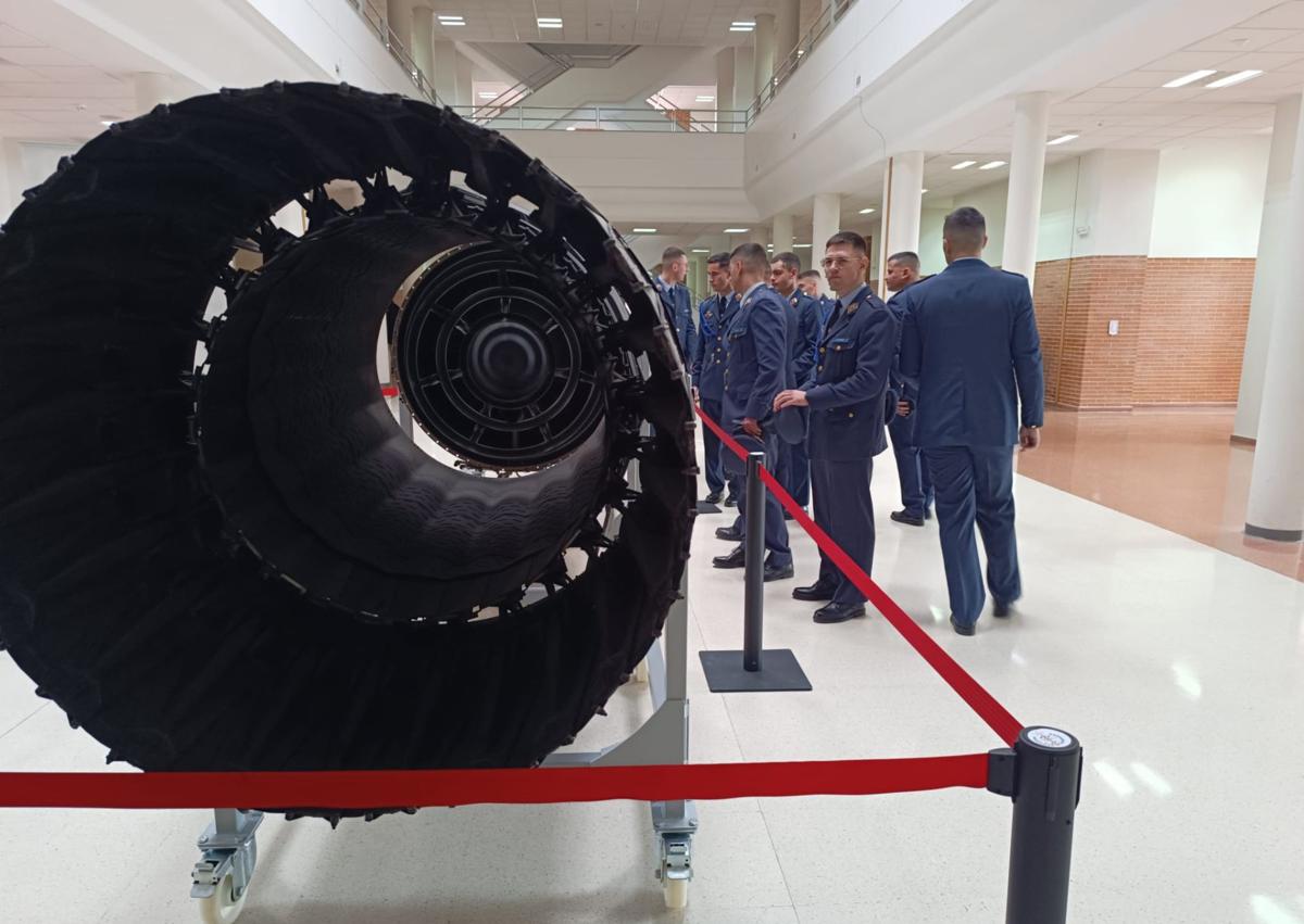 Imagen secundaria 1 - Visita a la escuela de Ingenierías.