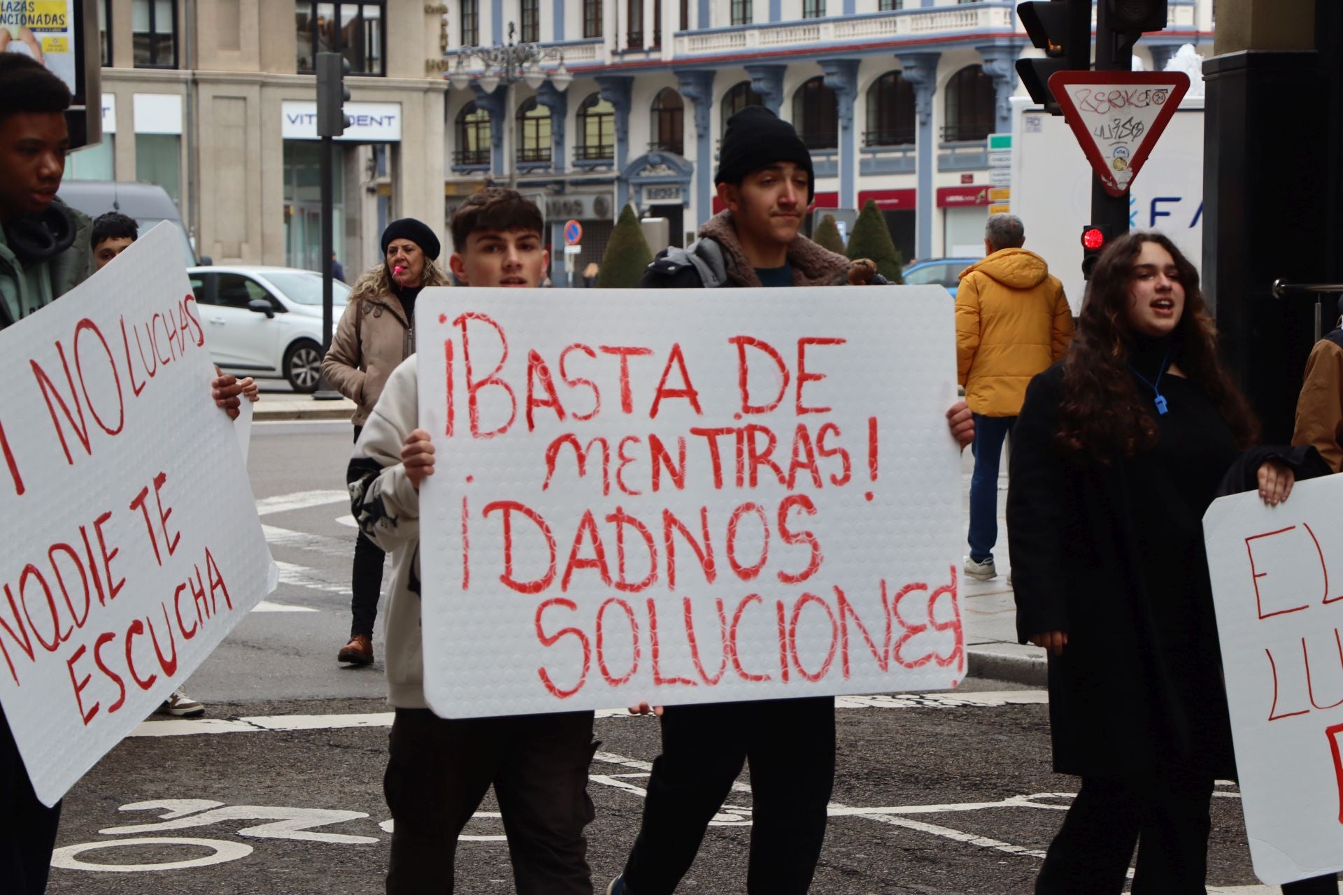 Manifestación del IES García Bellido en el centro de León