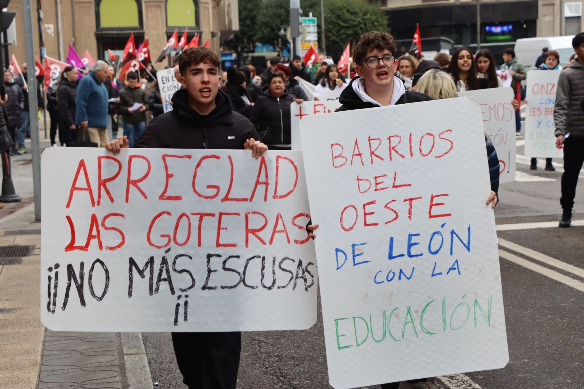 Manifestación del IES García Bellido en el centro de León