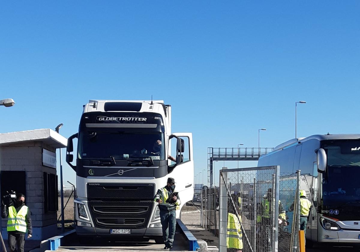 La DGT pone el foco en camiones y autobuses de la provincia de León