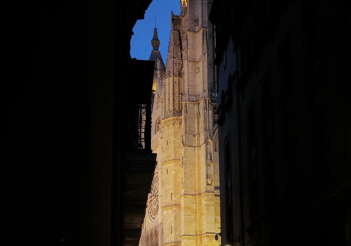 Rosetón de la Catedral de León.