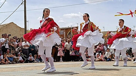 Los danzantes de un pueblo de León representarán a España en la Expo 2025 de Japón