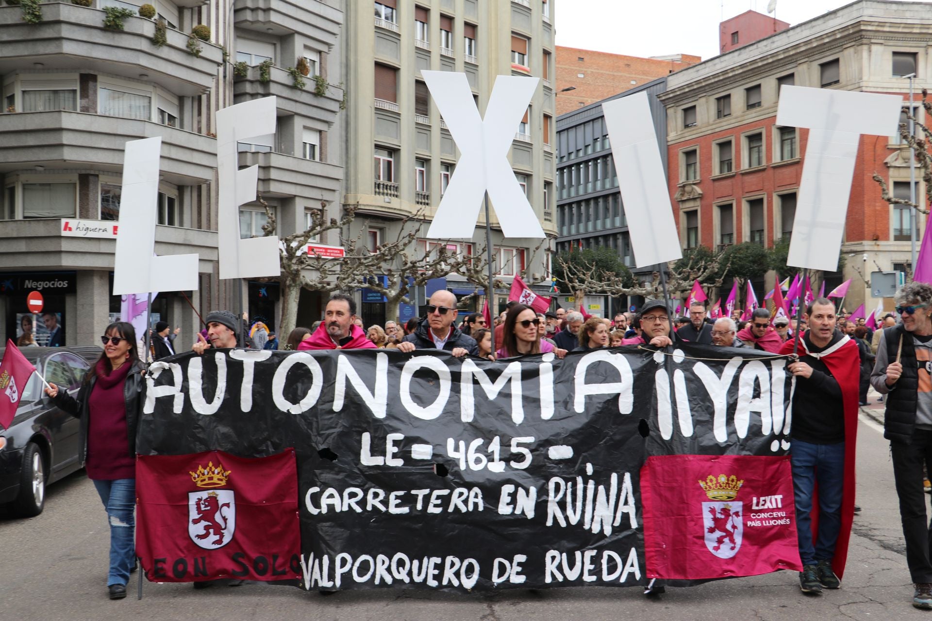 Las imágenes de la manifestación del 16-F en León