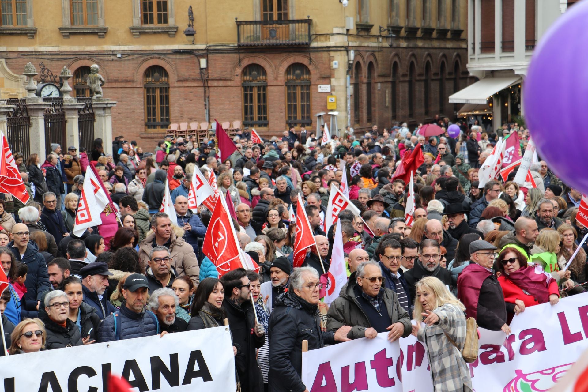 Las imágenes de la manifestación del 16-F en León