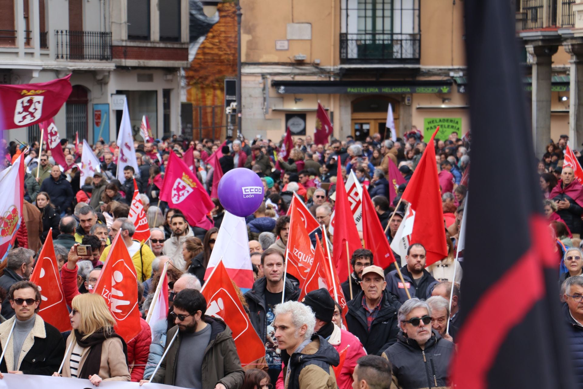 Las imágenes de la manifestación del 16-F en León